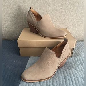 Lucky Brand Embossed Nubuck Booties - Size 8